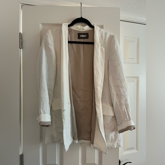 Reformation 100% linen blazer - Picture 3 of 4